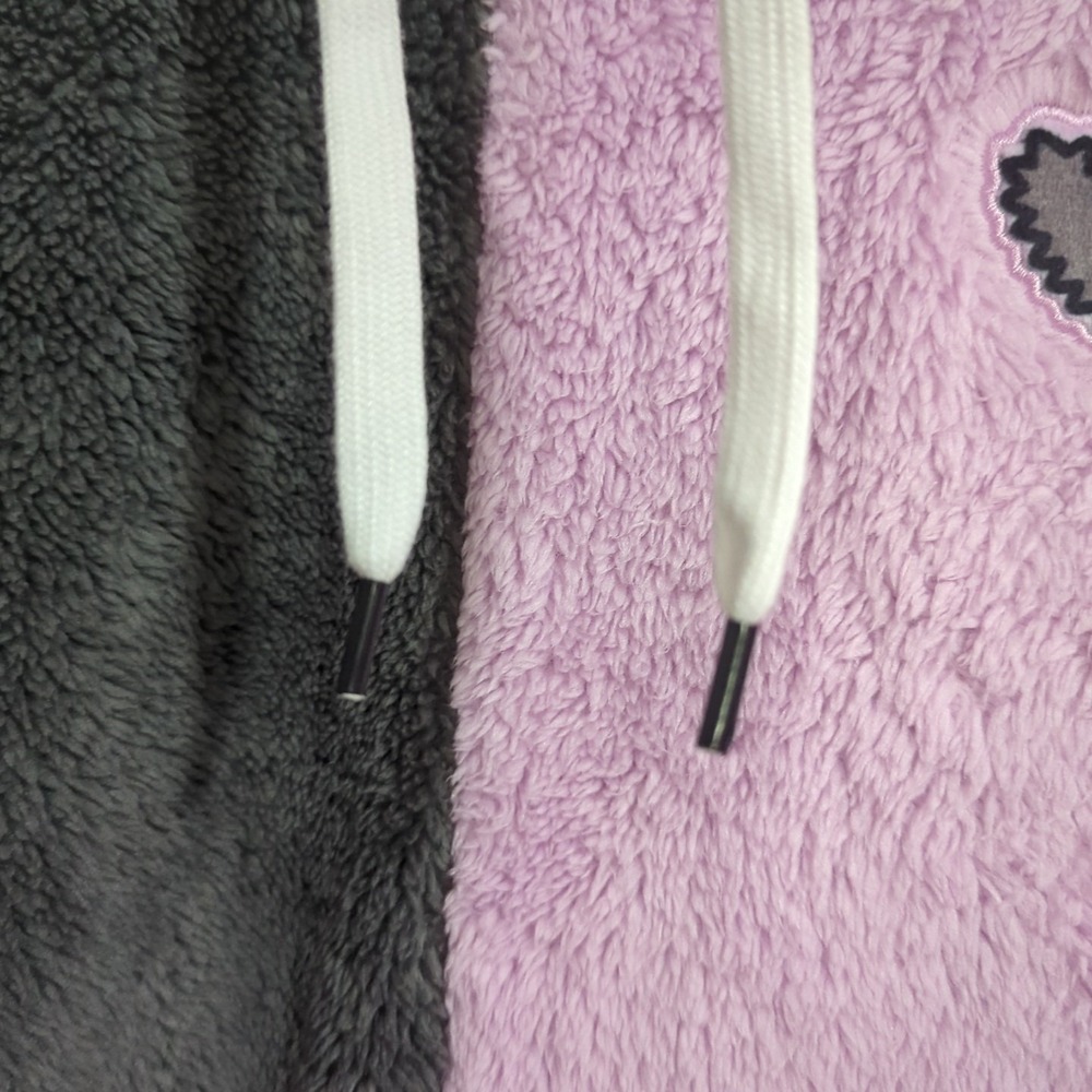 Pusheen Spooky Ghost Hoodie Size Small Split Purple Gray Halloween Fleece - Picture 3 of 7